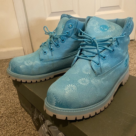 Timberlands - Picture 2 of 4